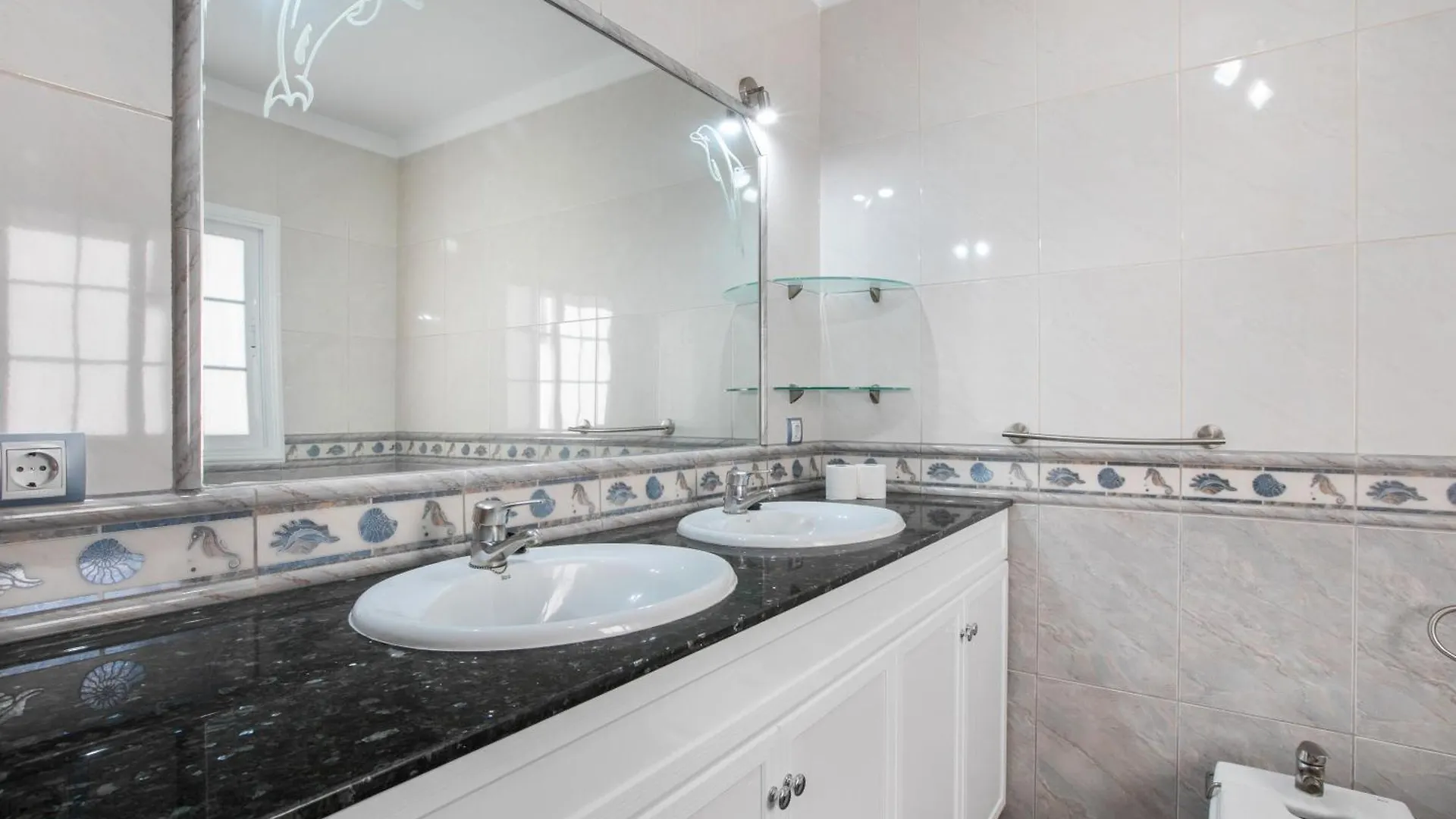 Apartment Atico Los Abrigos Spain